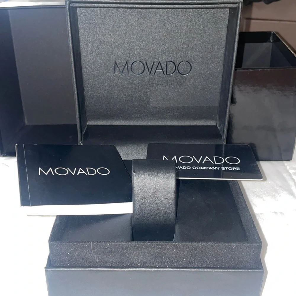 Movado watch box - Picture 7 of 11